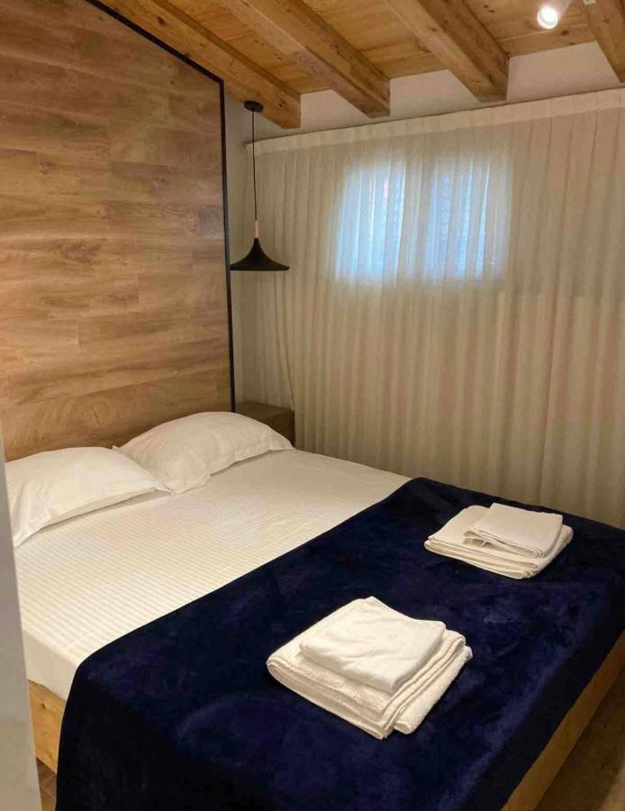Lovely Loft 1-Bedroom In The Heart Of Tirana Exterior photo